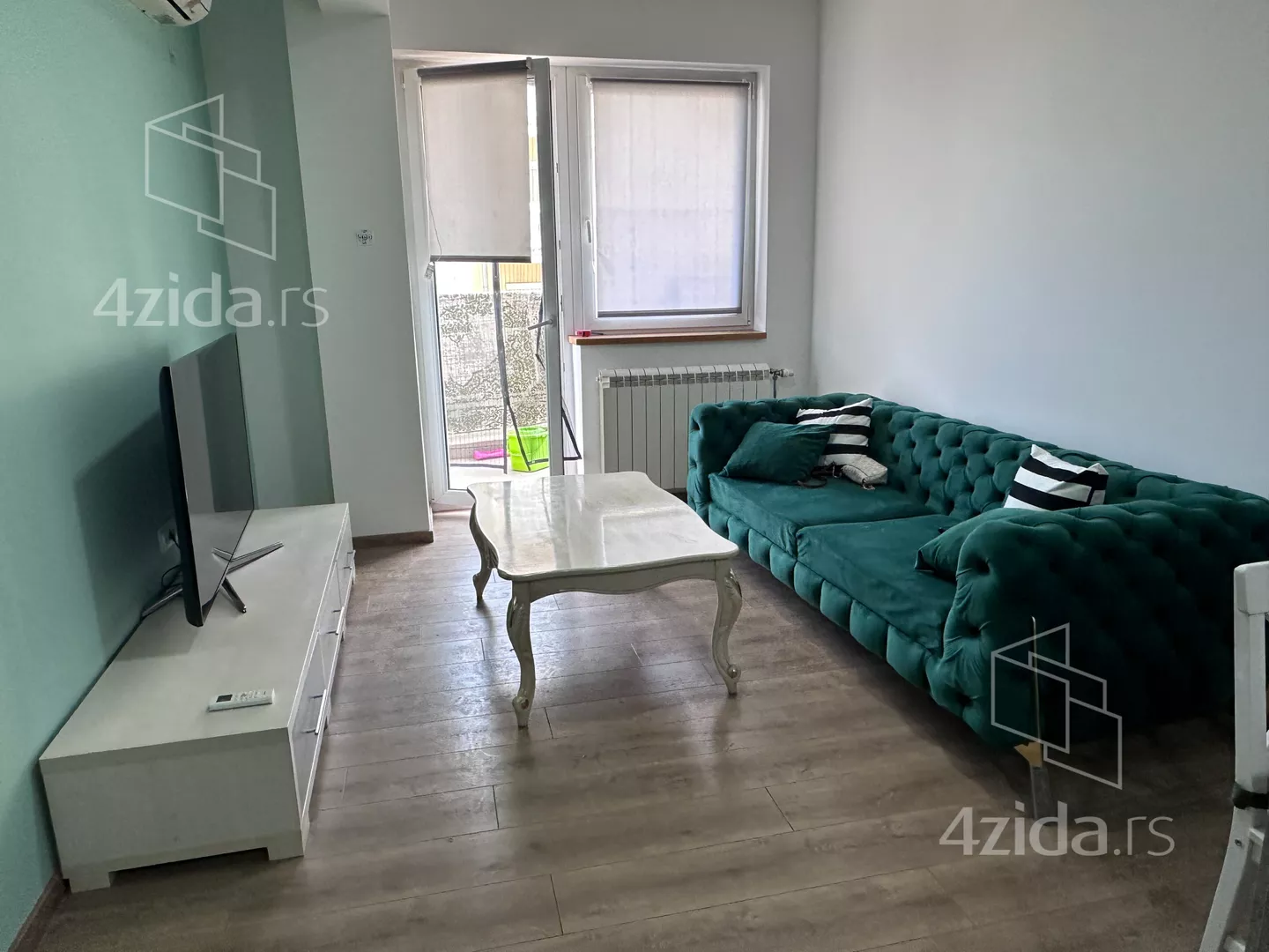 Dvoiposoban stan | 4zida