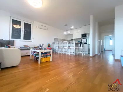 Bulevar Patrijarha Pavla (Somborski Bulevar) | 4zida.rs