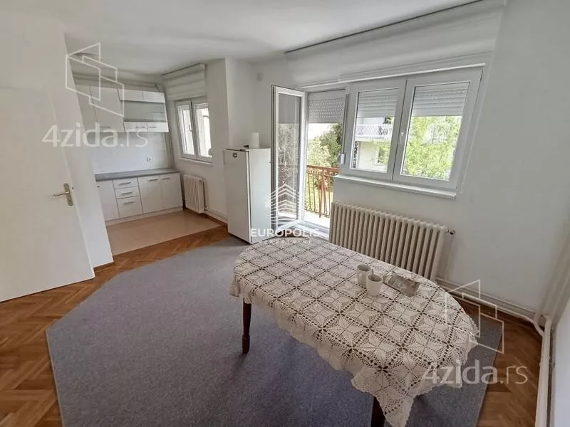 5-etažna kuća | 4zida