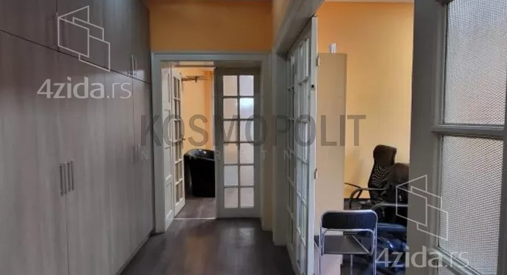 Četvoroiposoban stan | 4zida