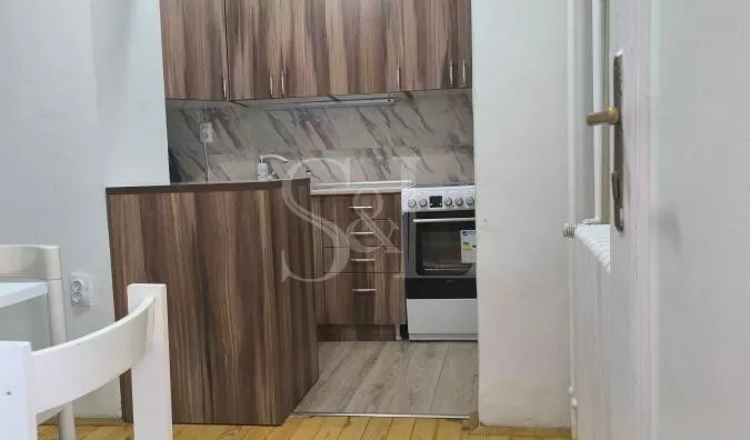 Šestosoban stan | 4zida