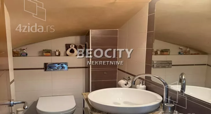 Četvoroiposoban stan | 4zida