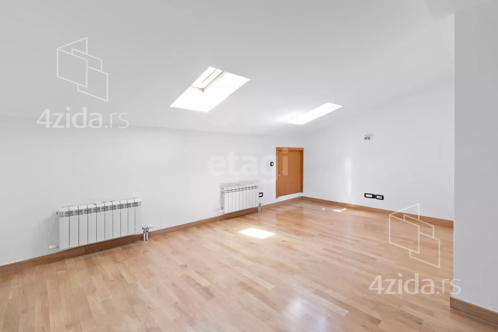 Troiposoban stan | 4zida