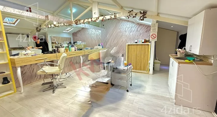 Poslovni prostor | 4zida