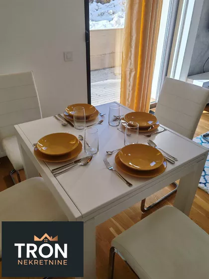Miladina Pećinara | 4zida.rs