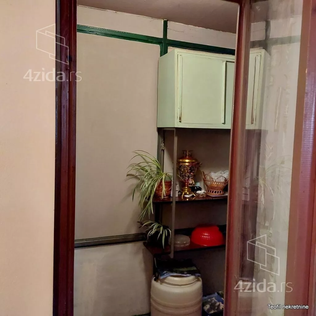 Troiposoban stan | 4zida