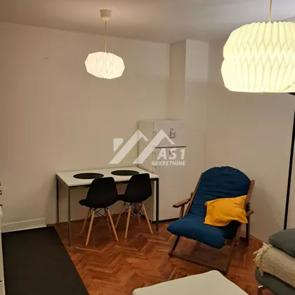 Valentina Vodnika | 4zida.rs