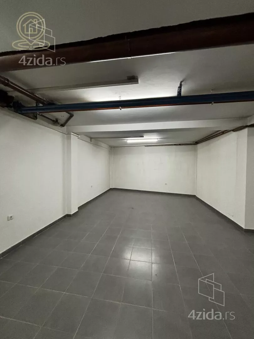 Poslovni prostor | 4zida