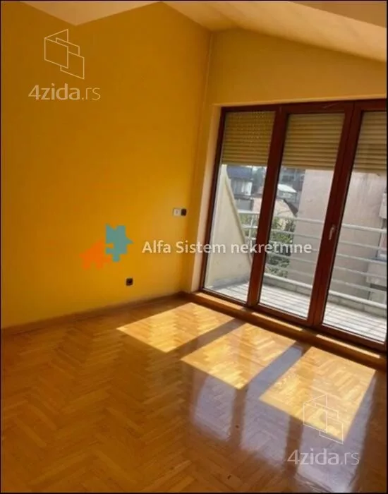 Šestosoban stan | 4zida