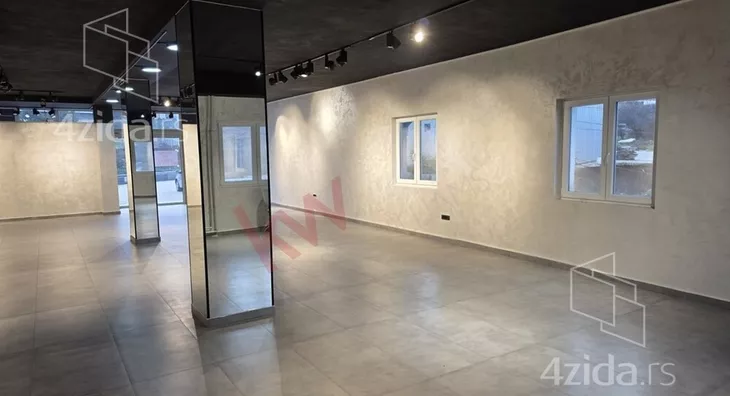 Poslovni prostor | 4zida