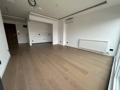 Crnogorska | 4zida.rs