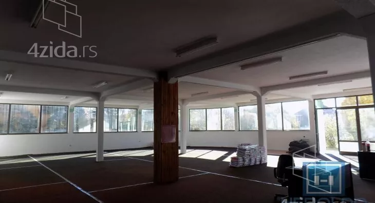 Poslovni prostor | 4zida
