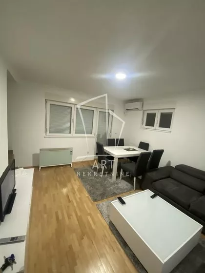 Zmajevačka | 4zida.rs