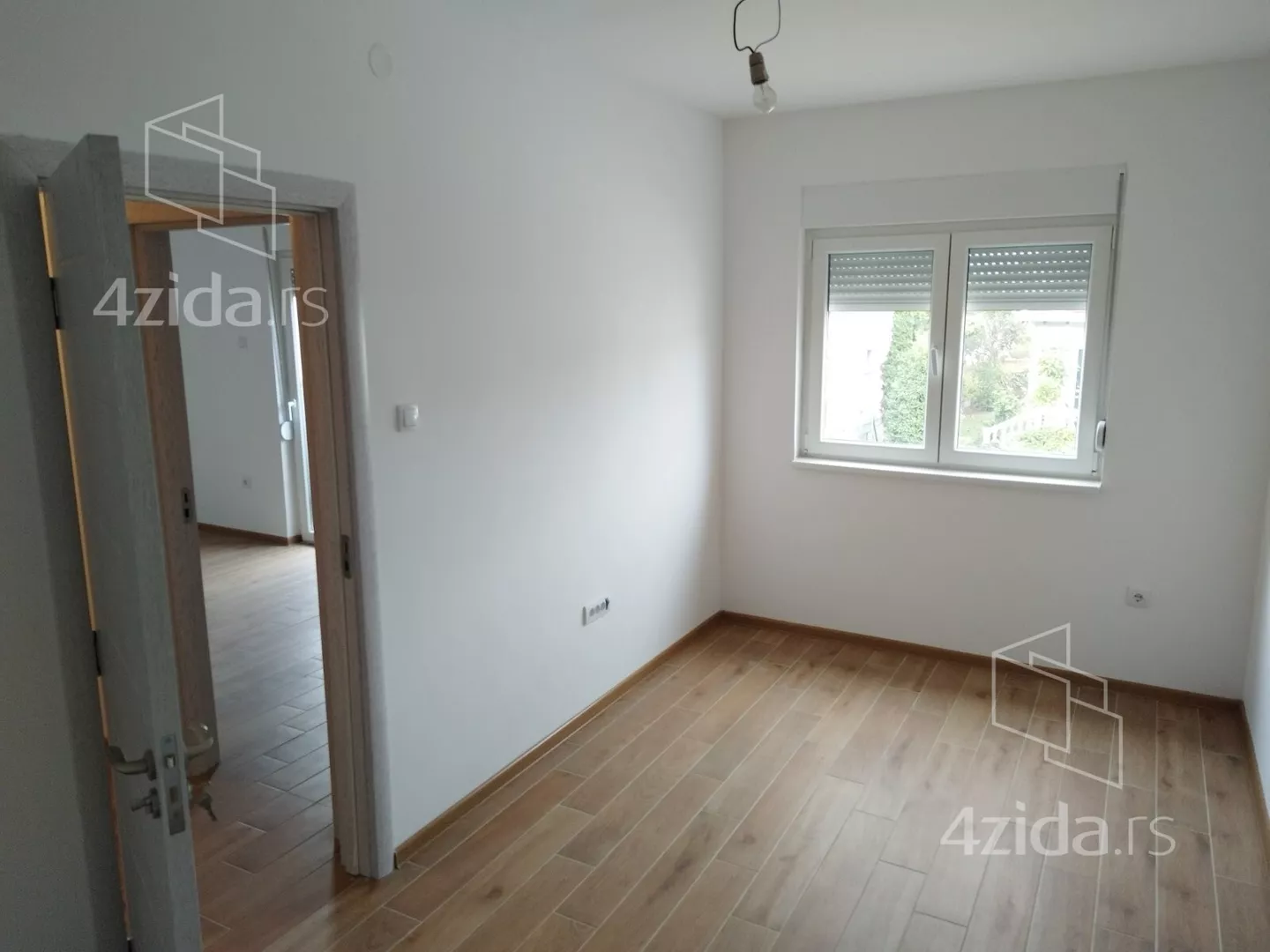 Sedmosoban stan | 4zida