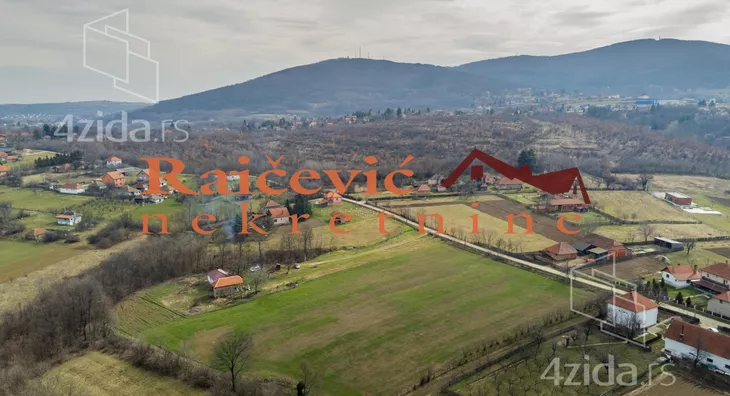 Plac | 4zida