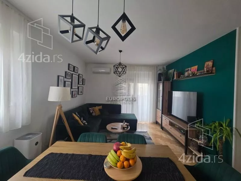 Troiposoban stan | 4zida