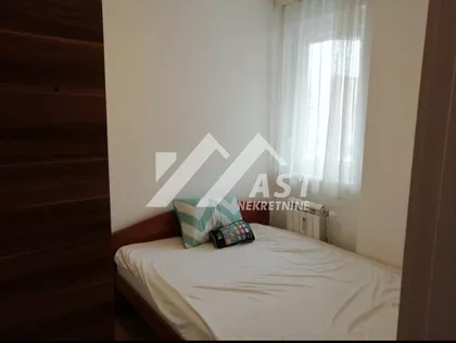 Cara Dušana | 4zida.rs