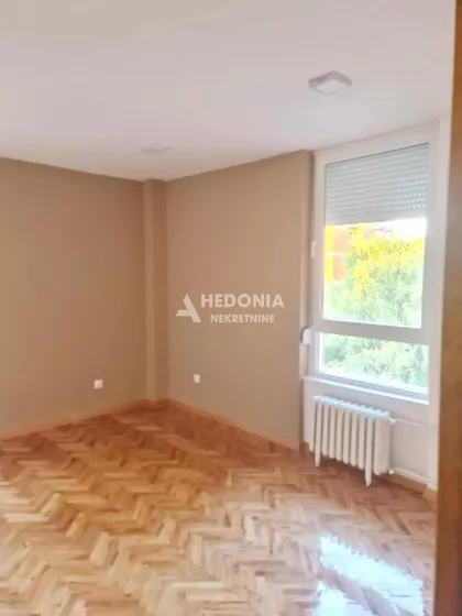 Jovana Stojsavljevića | 4zida.rs