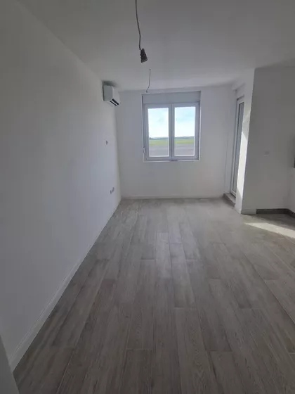 Novi Banovci | 4zida.rs