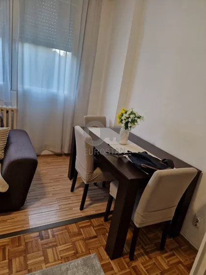 Sretena Mladenovića Mike | 4zida.rs