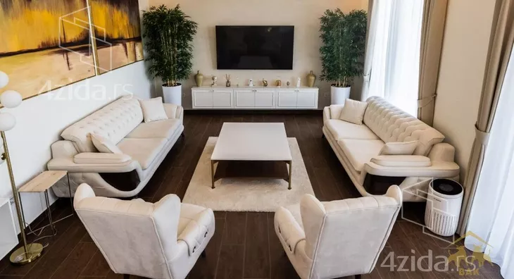 Petosoban stan | 4zida