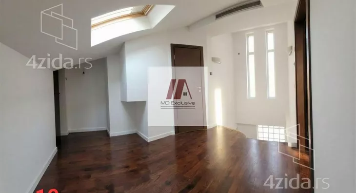 Četvoroiposoban stan | 4zida