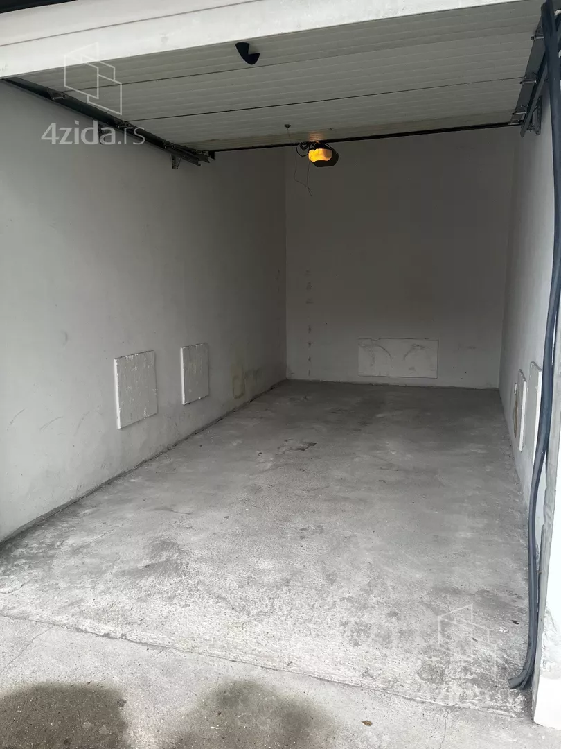 Garaža | 4zida