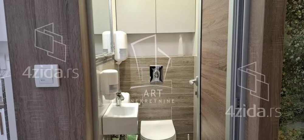 Poslovni prostor | 4zida