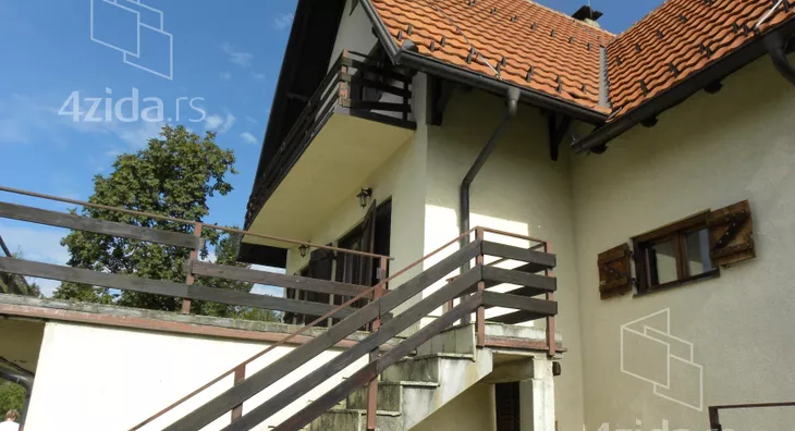 3-etažna kuća | 4zida