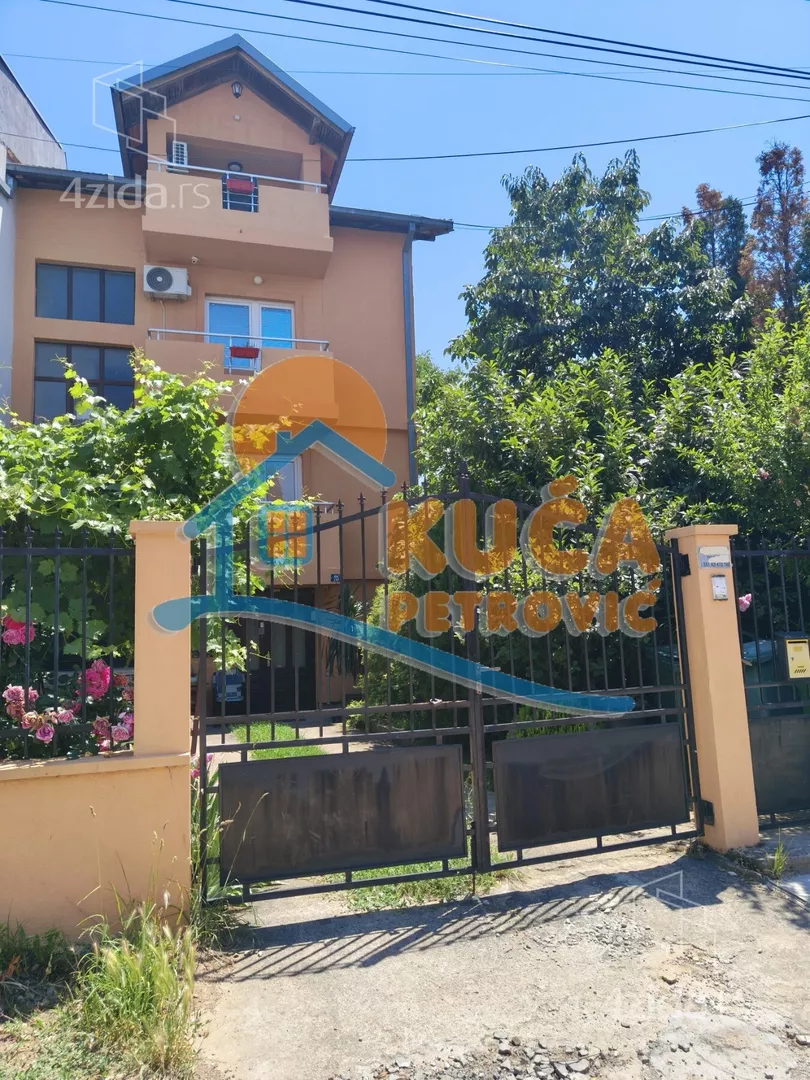 Četvorosoban stan | 4zida