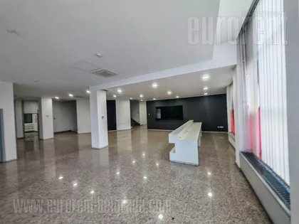 CENTAR | 4zida.rs