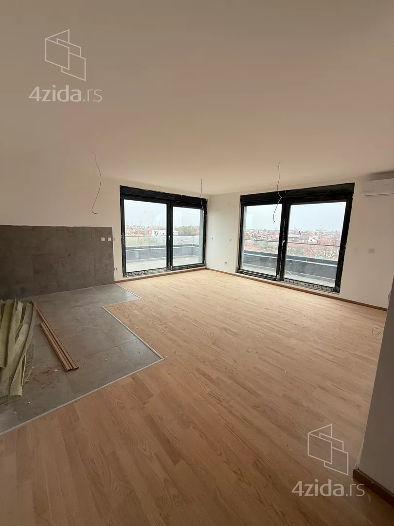 Petosoban stan | 4zida