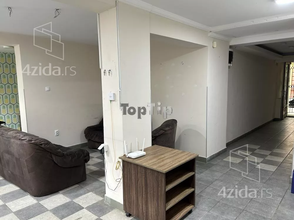 Lokal | 4zida