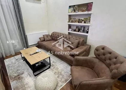 Crveni Krst Vračar | 4zida.rs