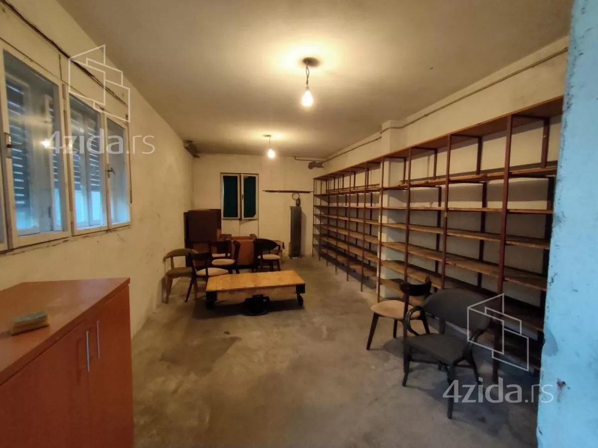 Poslovni prostor | 4zida