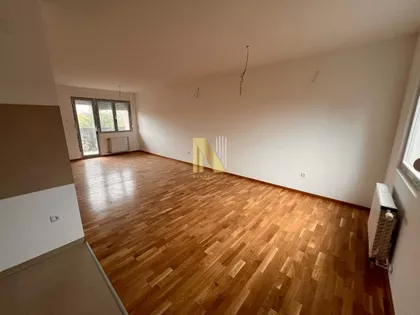 Lipov Gaj | 4zida.rs