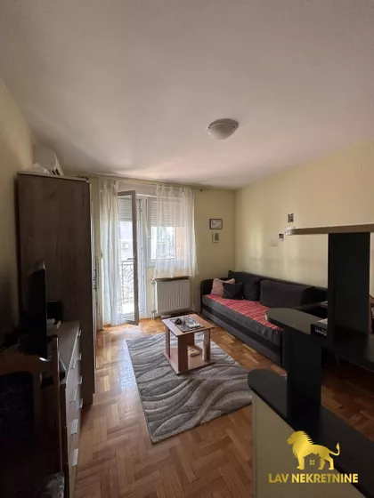 ROMANIJSKA | 4zida.rs
