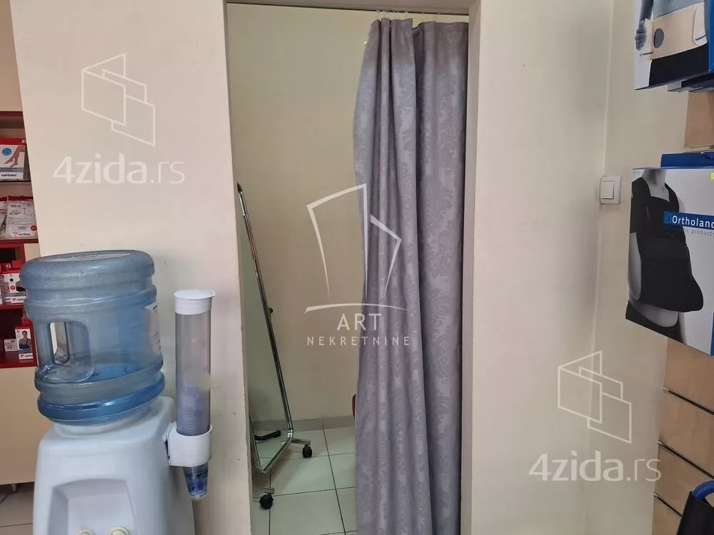 Lokal | 4zida