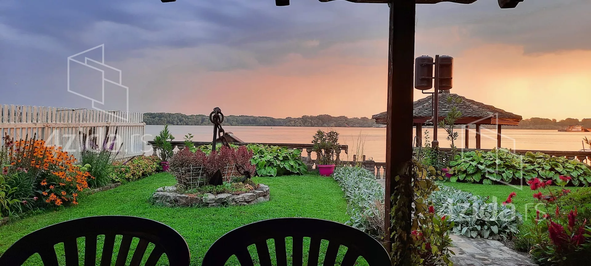 Turistički objekat | 4zida