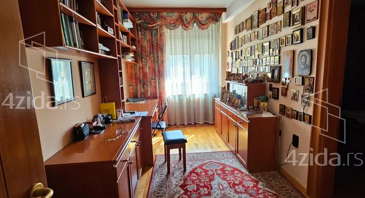 Petosoban stan | 4zida