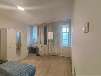 Ustanička | 4zida.rs