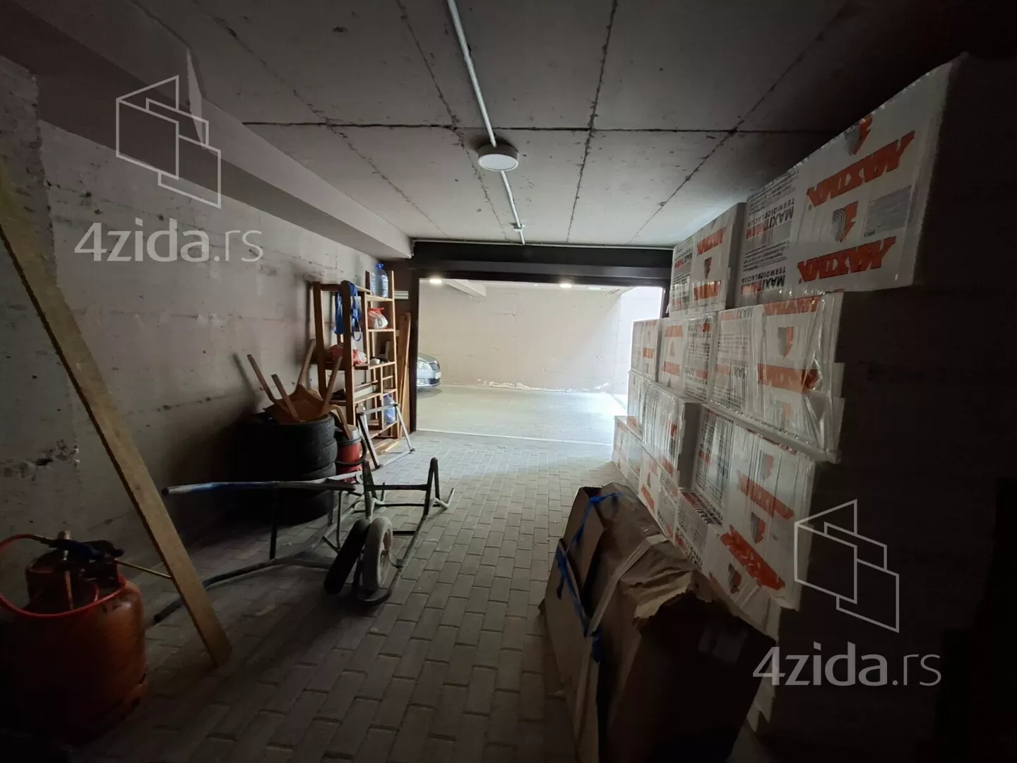 Garaža | 4zida