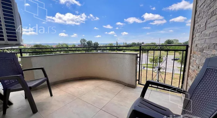 Petosoban stan | 4zida