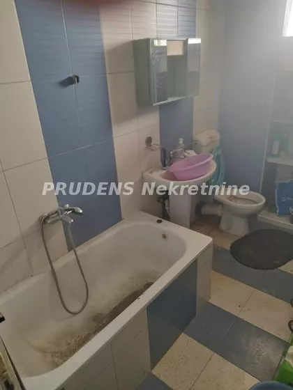 Surčin (mesto) | 4zida.rs