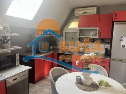 Dobrička | 4zida.rs