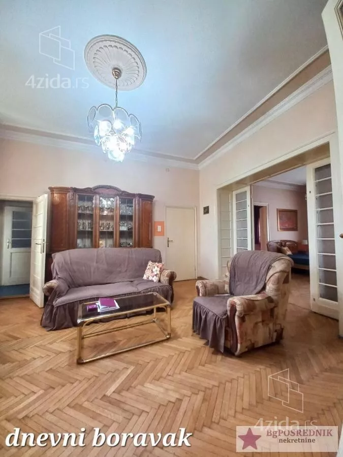 Četvoroiposoban stan | 4zida