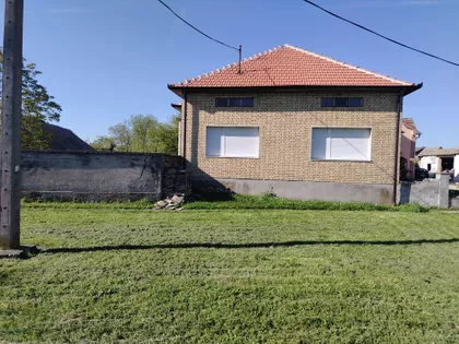 Karlovčić | 4zida.rs
