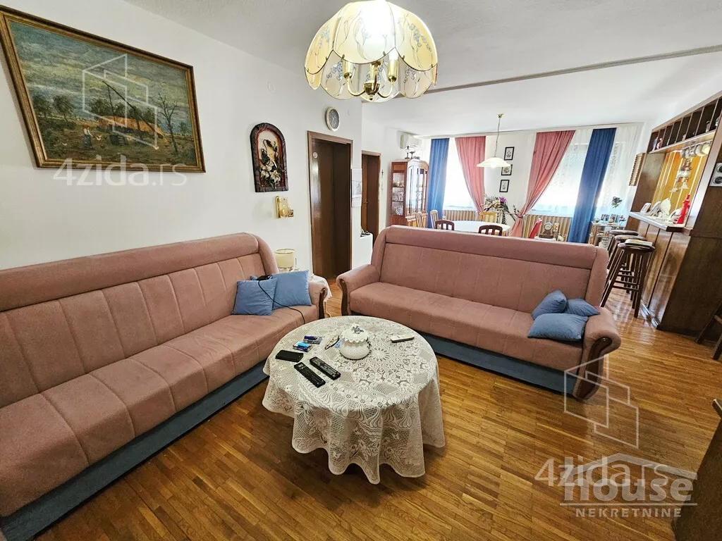 Kuća | 4zida