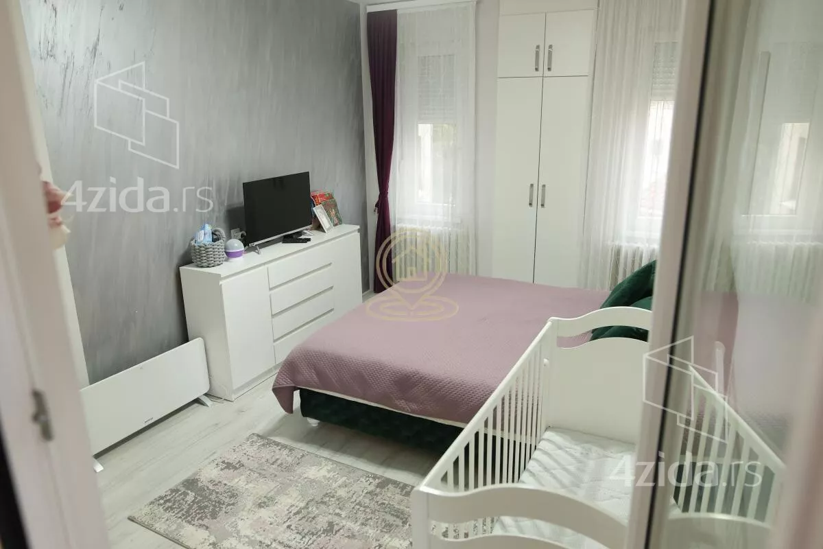 Petosoban stan | 4zida