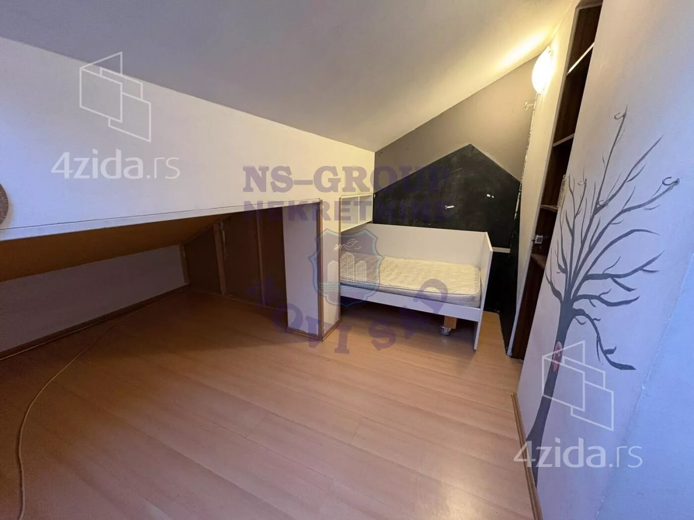 Troiposoban stan | 4zida
